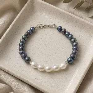 Bratara perle negre